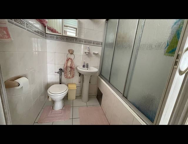 2.5 BEDROOM APARTMENT FOR SALE IN NORTH BEACH